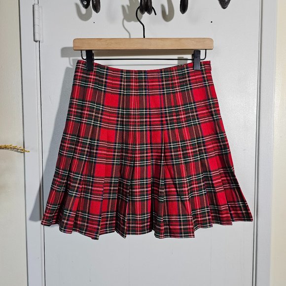 🏷️NWT Brandy Melville Dana High Waist Skirt In Red Plaid - One Size (SOLD OUT) - Picture 8 of 15
